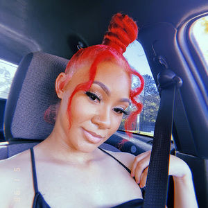 Meet your Posher, Acashia